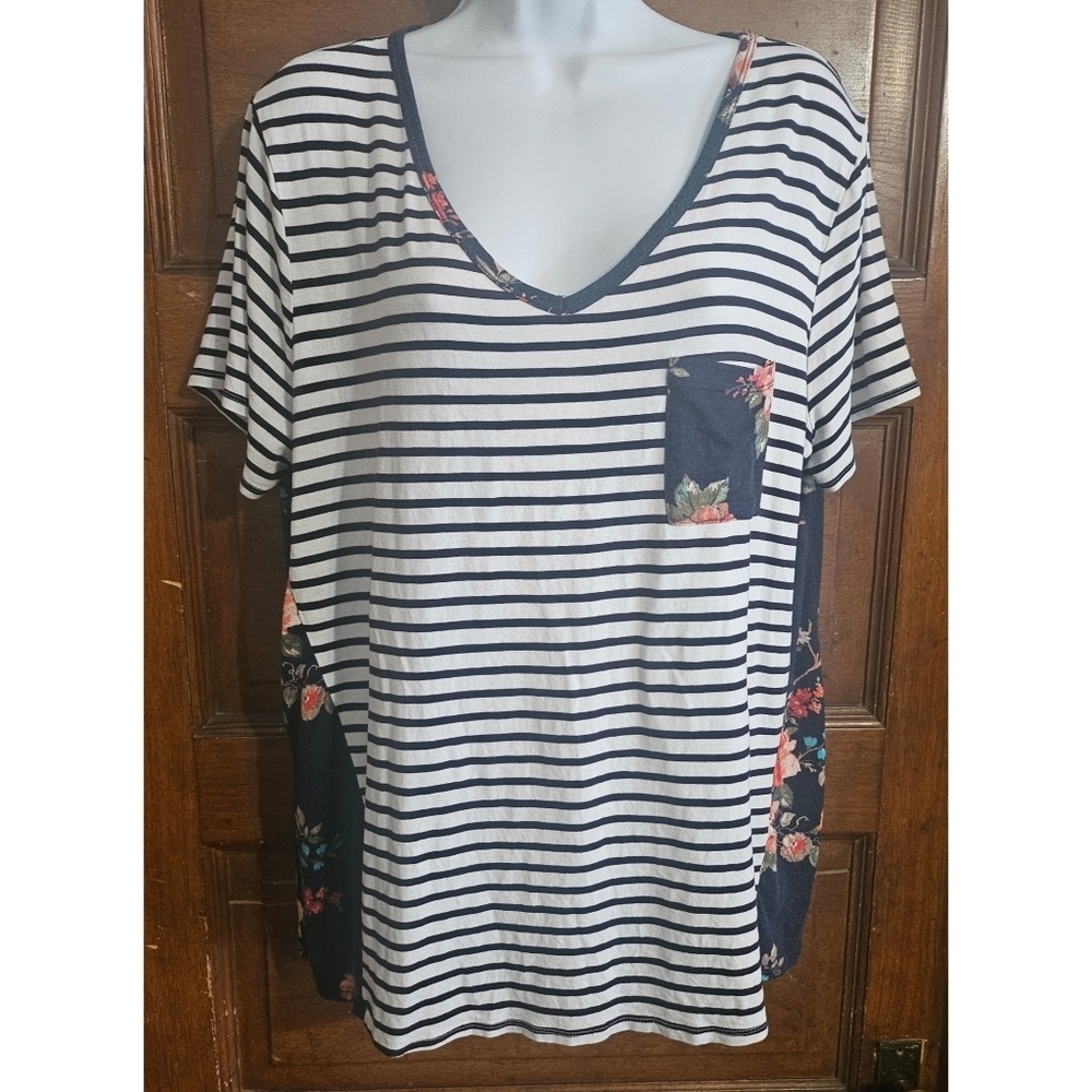 Signature Studio Plus Size Striped Floral Accent V-Neck Top